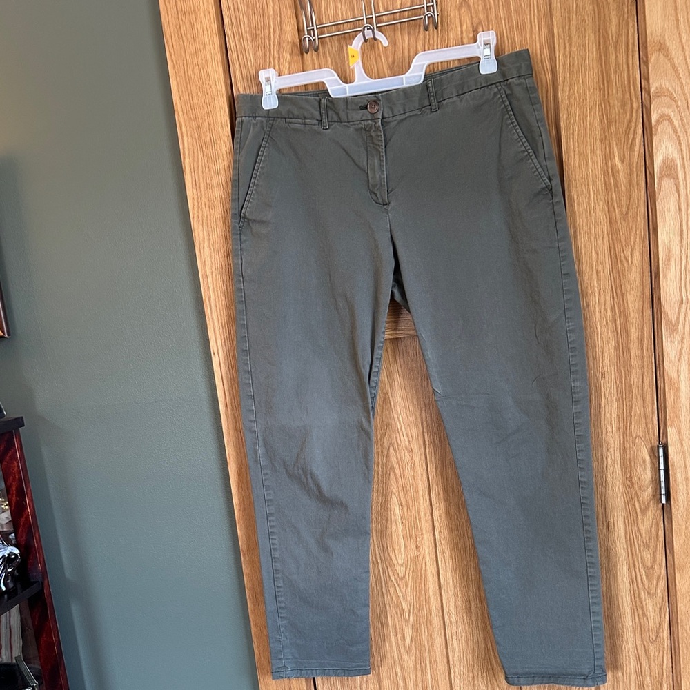 GAP Women's Olive Straight Leg Pants